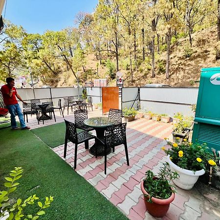 Weekend Vibes Bed & Breakfast Kasauli Ngoại thất bức ảnh